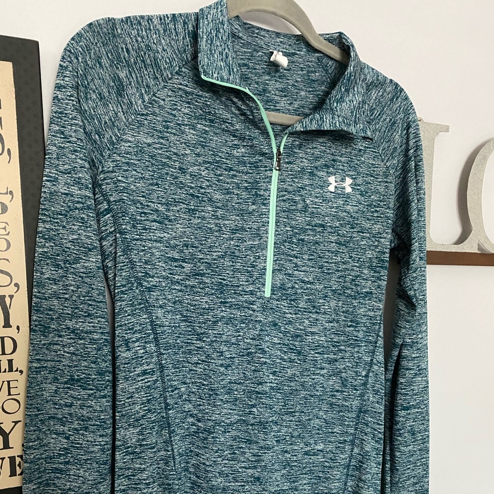 Under Armour heat gear long sleeve shirt